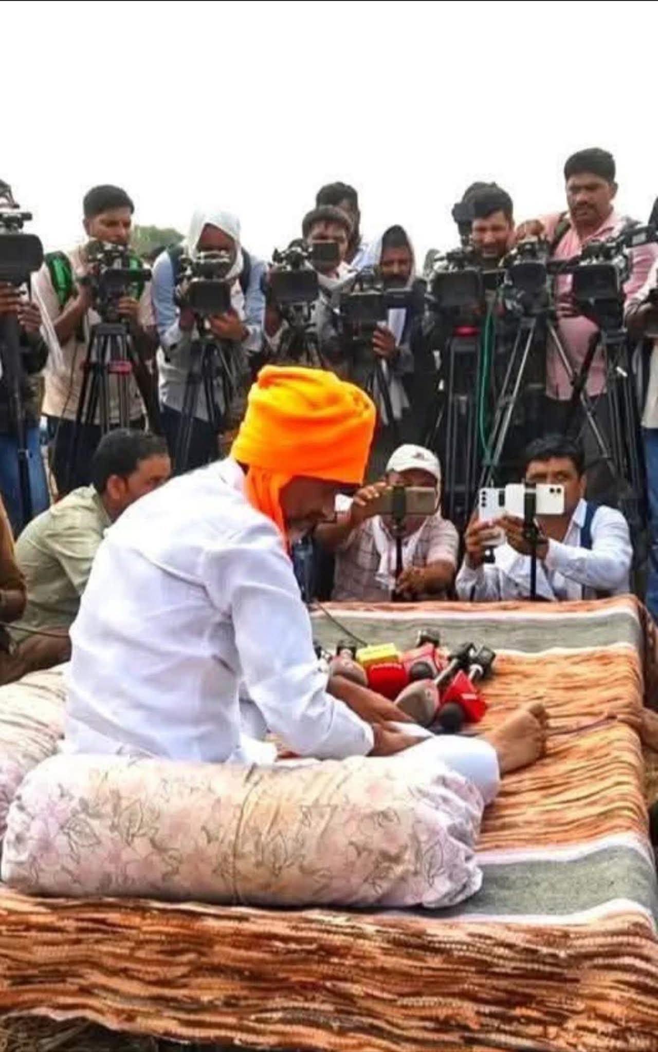 जरांगे पाटील यांच्या पाठपुराव्याला यश; धाराशिवमधील मराठा आरक्षणासाठी बलिदान दिलेल्या कुटुंबियांना प्रत्येकी १० लाखांची मदत